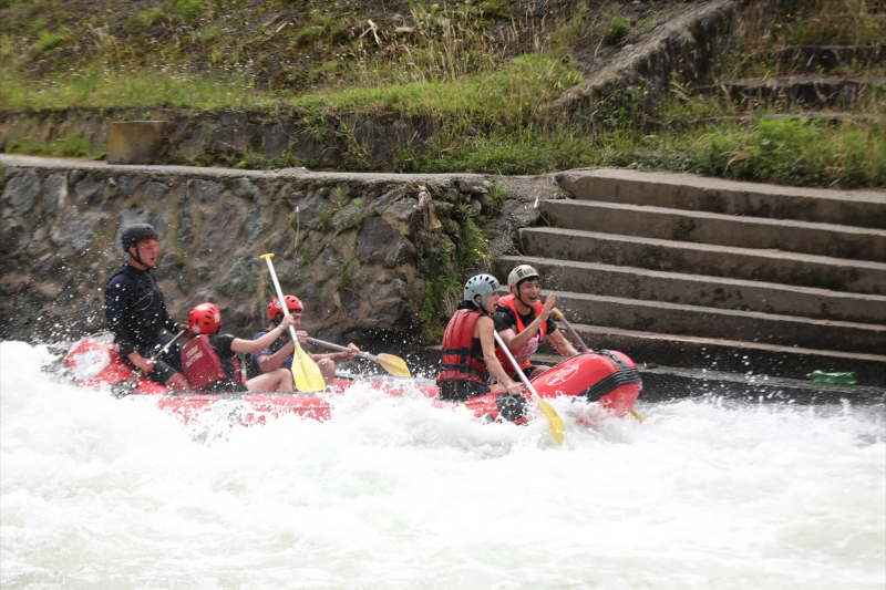 Rize'de ülkeler arası rafting yarışması