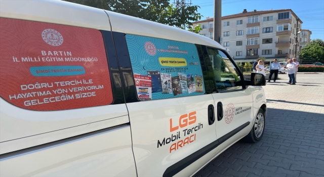 Bartın’da sel mağduru öğrenciler LGS tercihlerini mobil araçta yapıyor