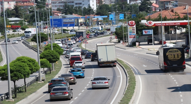 AnkaraSamsun kara yolunda trafik yoğunluğu yaşanıyor