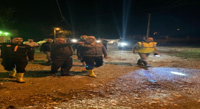 Bolu Valisi Erkan Kılıç, Göynük’te taşkın yaşanan alanları inceledi: