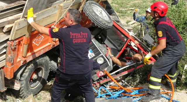 Devrilen Traktörün Sürücüsü ”Robs Demiri” Sayesinde Hayata Tutundu