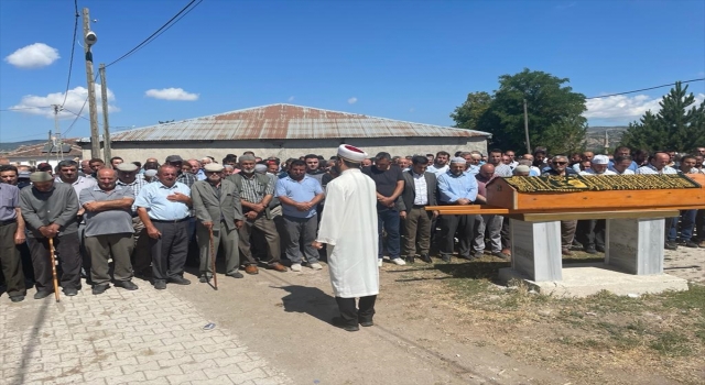 Tokat’ta traktör kazasında ölen genç toprağa verildi