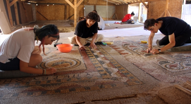 Kazılarda ulaşılan 1600 yıllık mozaikler sergilenmeye hazır