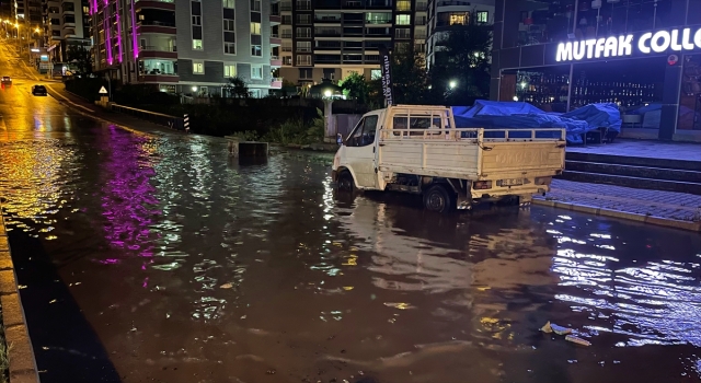 Samsun’da sağanak hayatı olumsuz etkiledi