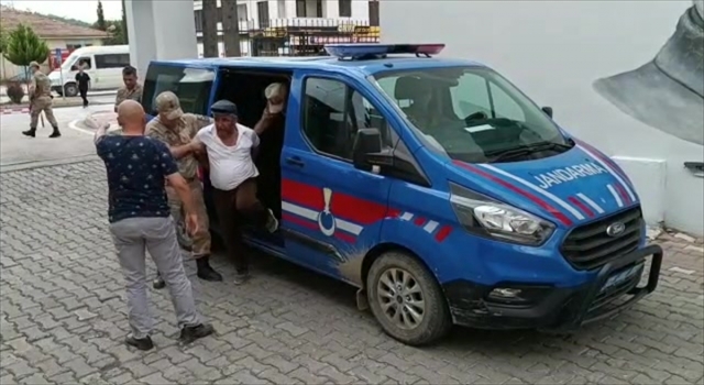 Amasya’da birlikte yaşadığı kadın ve oğlunu öldüren zanlı yakalandı