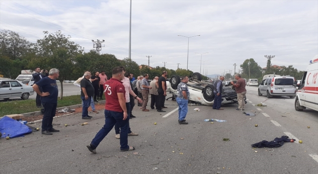 Samsun’da devrilen pikaptaki 2 kişi yaralandı