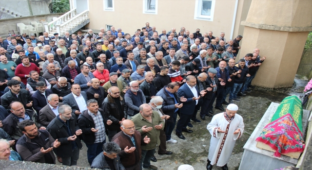 Öldürülen kadının cenazesi memleketinde toprağa verildi