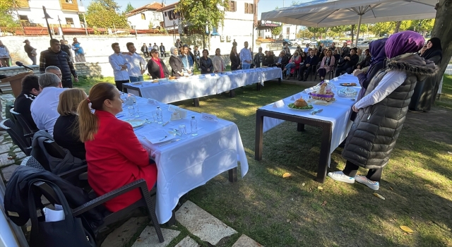 Hazırladıkları ”safranlı” yemeklerle birincilik için yarıştılar