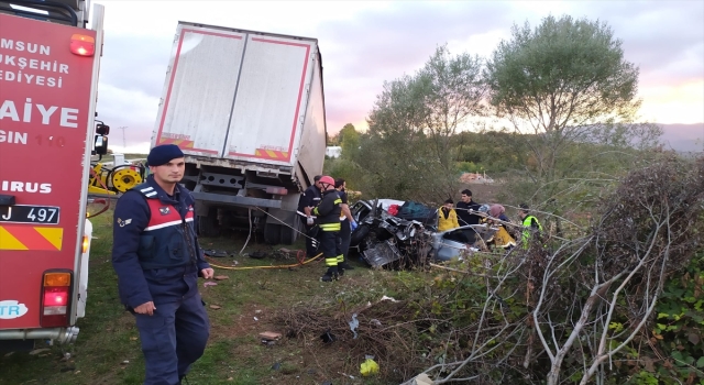 Samsun’da kamyonla otomobilin çarpışması sonucu 2 kişi öldü