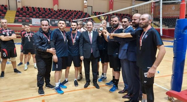 Cumhuriyet Kupası Voleybol Turnuvası tamamlandı