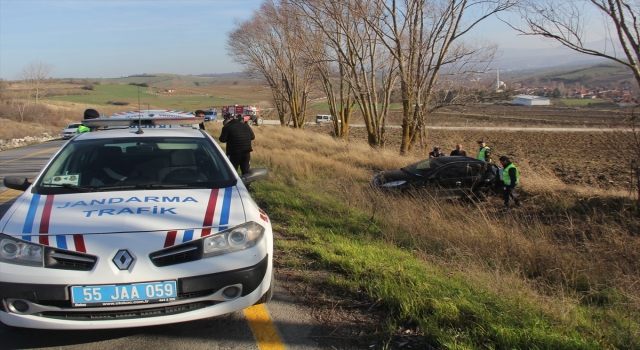 Samsun’da şarampole devrilen araçtaki bir kişi yaralandı