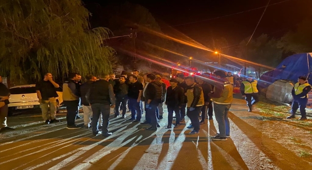 Bayburt’ta yıldırım isabet eden ahırdaki 3 büyükbaş hayvan telef oldu