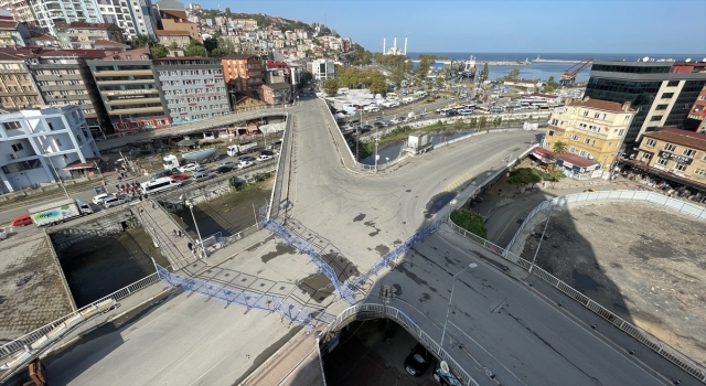 Yıkılması planlanan Fevkani Köprüsü yaya ve araç trafiğine kapatıldı