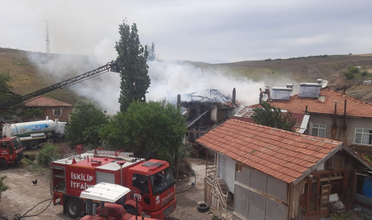 Çorum’da bir evde çıkan yangın hasara yol açtı