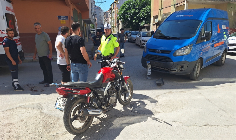 Samsun’da kamyonetle çarpışan motosikletin sürücüsü yaralandı