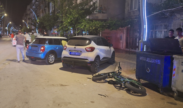 Bafra’da otomobile arkadan çarpan elektrikli bisiklet sürücüsü yaralandı