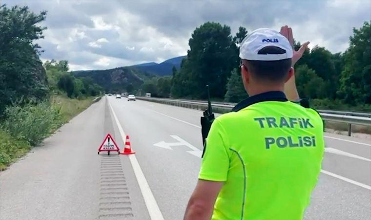 Karabük’te trafik ekipleri bayram tatilinde denetimlerini sürdürdü