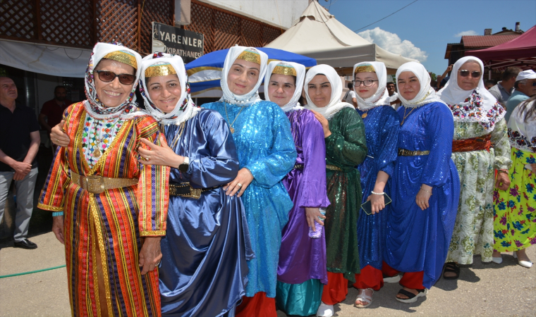 Bolu Mengen’de ”7. Yöresel Giyim Kültür Şenliği” düzenlendi