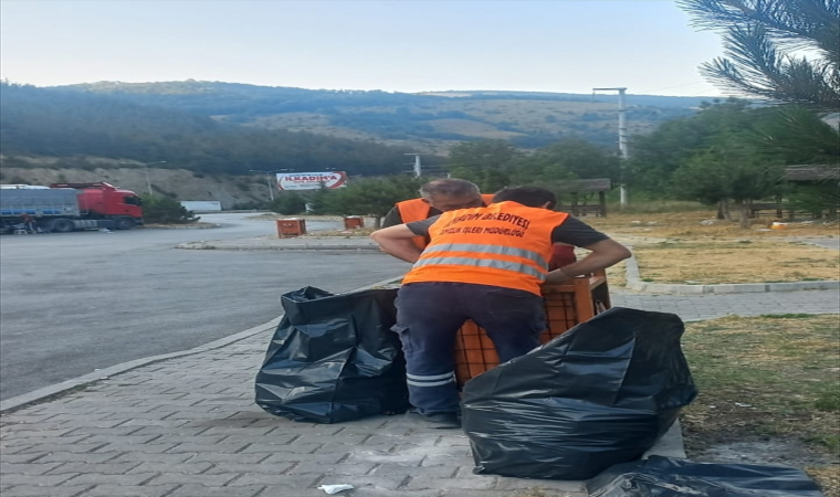 Samsun’da kara yolları çevresinde temizlik çalışması yapıldı