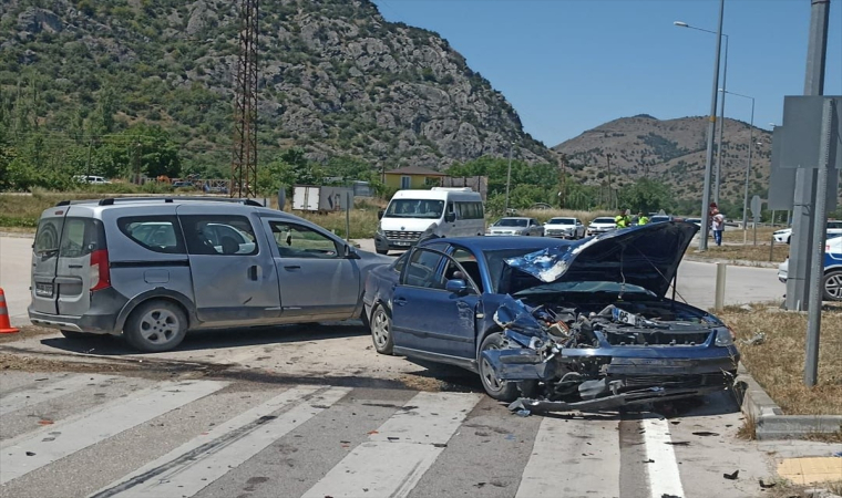 Bayram tatilindeki trafik kazalarında 1 kişi öldü, 104 kişi yaralandı