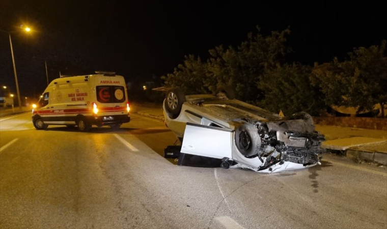 Çorum’da taksi ile otomobil çarpıştı, 6 kişi yaralandı