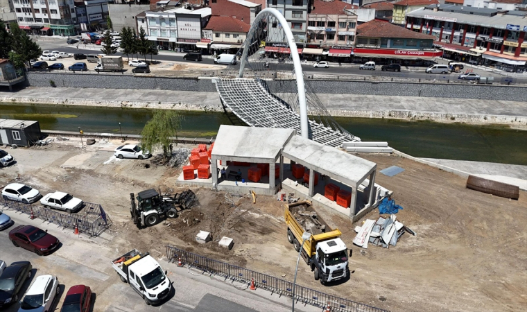 Düzce Belediye Başkanı Özlü, projeleri inceledi