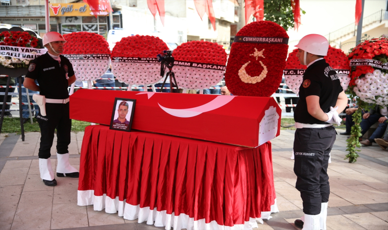 Kocaeli’de trafik kazasında şehit olan polis, Ordu’da son yolculuğuna uğurlandı