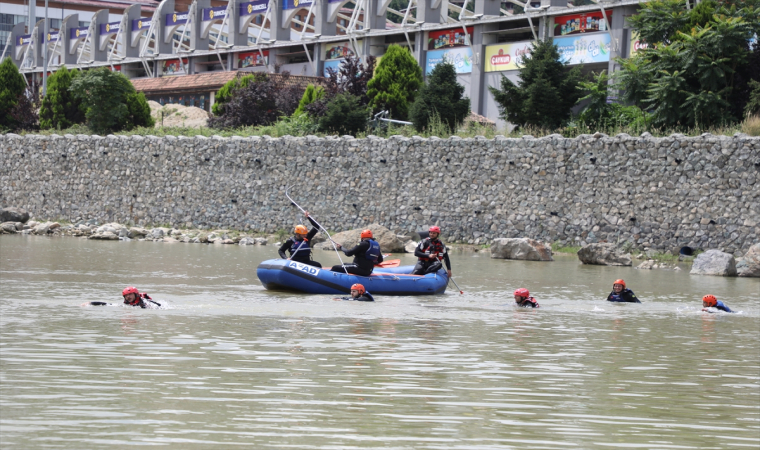 Rize’de 250 personelin katılımıyla sel ve heyelan tatbikatları gerçekleştirildi