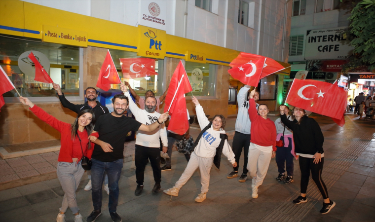 Çorum’da, A Milli Futbol Takımı’nın Avusturya galibiyeti coşkuyla kutlandı