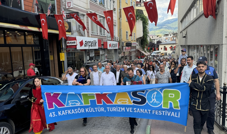 Artvin’de ”43. Kafkasör Kültür, Turizm ve Sanat Festivali” başladı