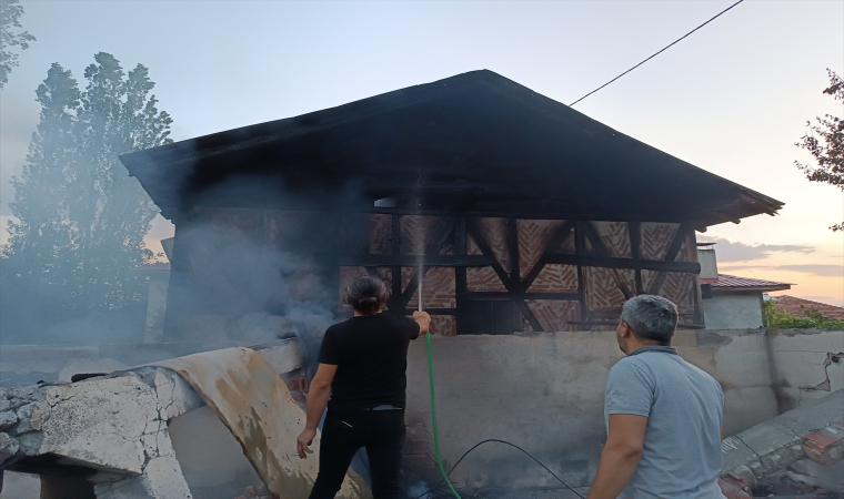 Kastamonu’da çıkan yangında maddi zarar meydana geldi