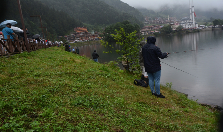 Uzungöl’de 7. Geleneksel Alabalık Avlama Yarışması yapıldı