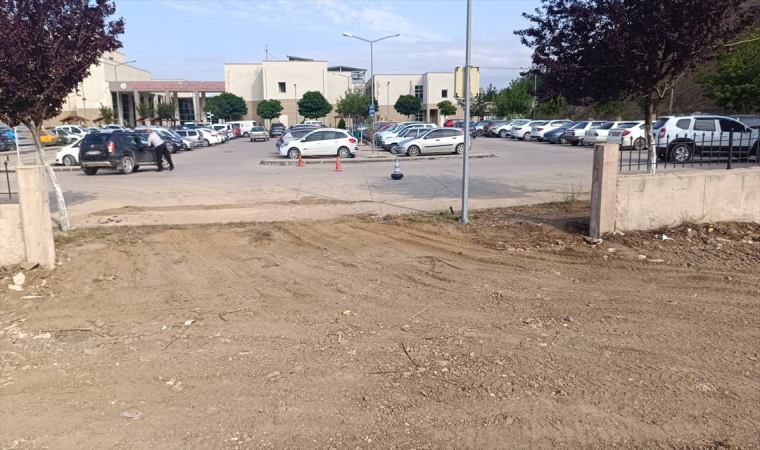 Niksar Devlet Hastanesi için otopark yapımına başlandı