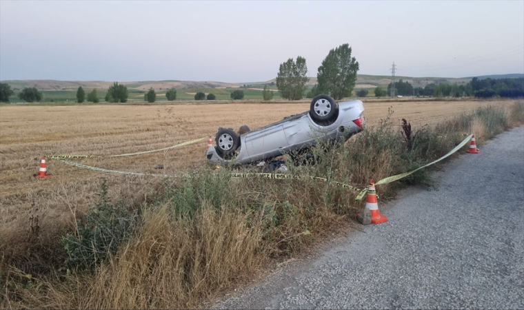 Çorum’da devrilen otomobildeki 1 kişi öldü, 3 kişi yaralandı