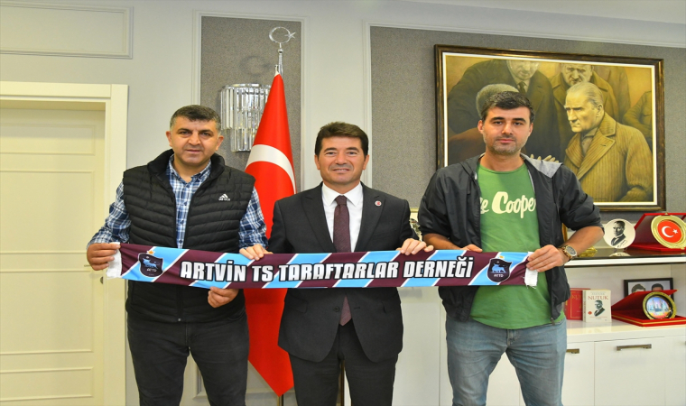 Artvin Trabzonspor Taraftarlar Derneği’nden Ortahisar Belediye Başkanı Kaya’ya ziyaret