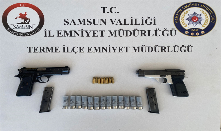 Kesinleşmiş hapis cezası bulunan firari hükümlü tabancayla yakalandı