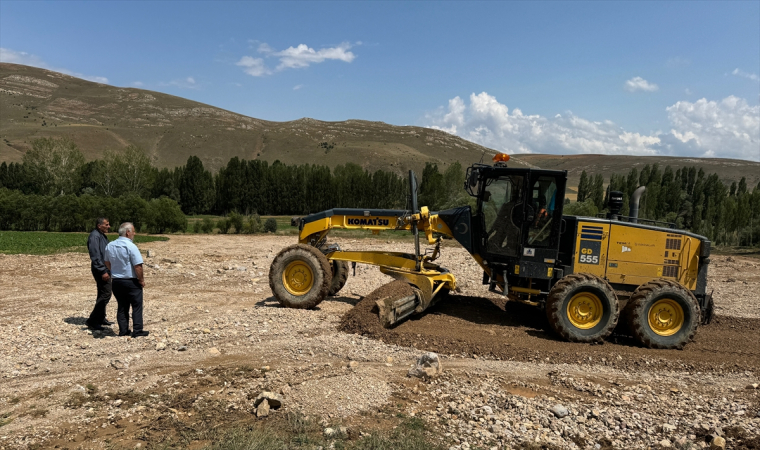 Bayburt’ta sağanak nedeniyle 4 köy yolunda hasar oluştu