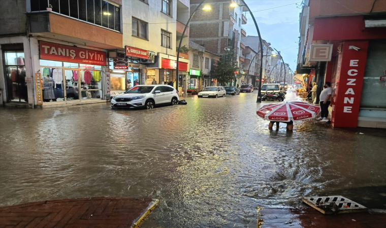 Giresun’da sağanak etkili oldu