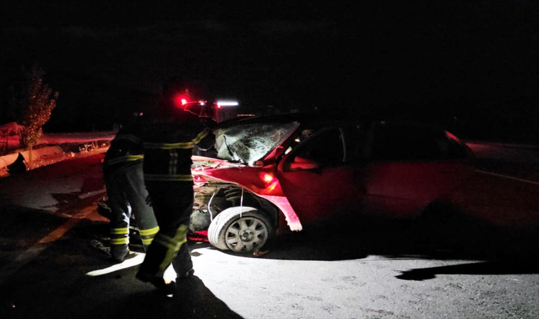 Çorum’da traktörle çarpışan otomobilin sürücüsü yaralandı