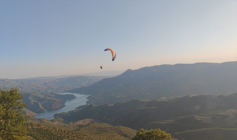 Çorum’da Tekke Dağı yamaç paraşütü merkezi olarak tescillendi