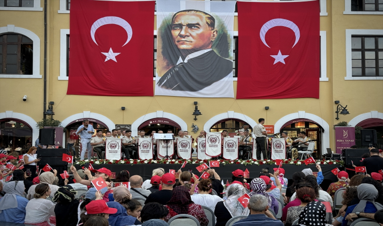 Askeri bando 30 Ağustos Zafer Bayramı’na özel konser verdi