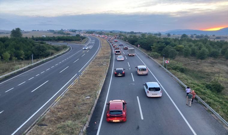 D100 kara yolunun Karabük kesiminde yoğunluk yaşanıyor