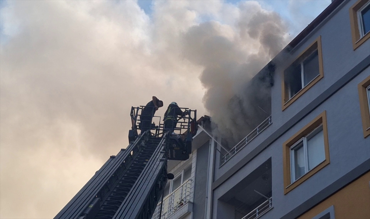 Samsun’da çıkan yangın sonucu evde hasar oluştu