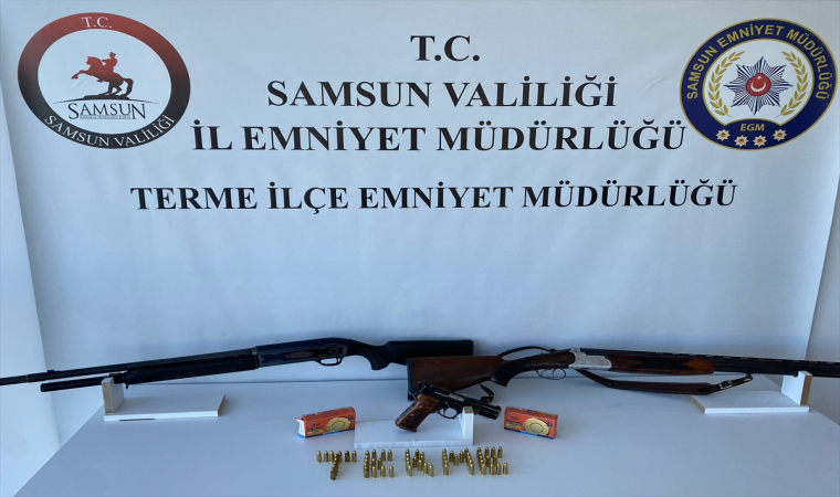 Samsun’da bir adreste 6 ruhsatsız tabanca ele geçirildi