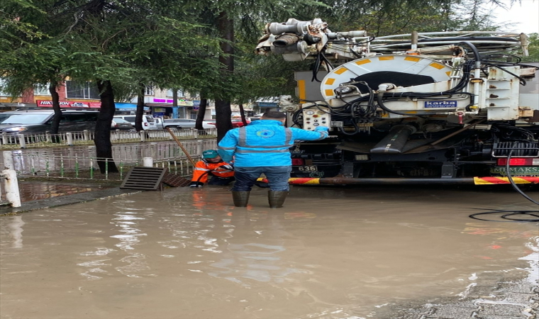 Trabzon’da sağanak etkili oldu