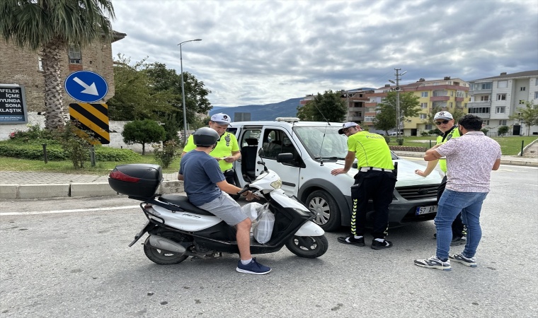 Gerze ilçesinde motosiklet sürücülerine yönelik denetim yapıldı