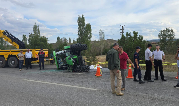 Çorum’da devrilen traktörün sürücüsü öldü, 1 kişi yaralandı