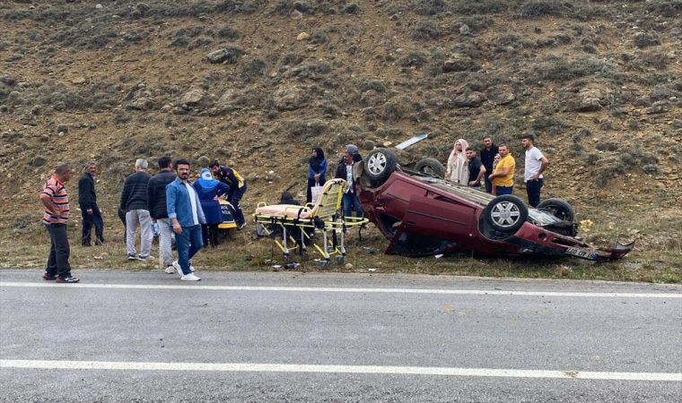 Gümüşhane’de takla atan otomobildeki 6 kişi yaralandı