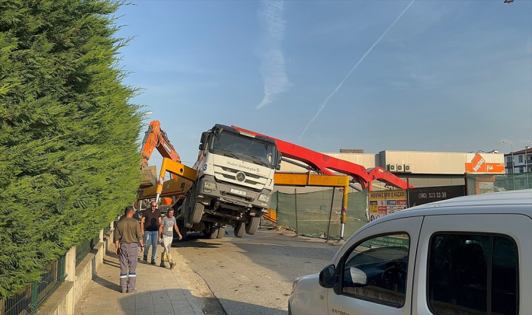 Düzce’de üzerine beton pompası devrilen işçi öldü