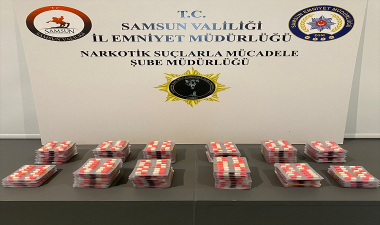 Samsun’da 1 kilo 446 gram sentetik uyuşturucu ile 508 sentetik ecza ele geçirildi